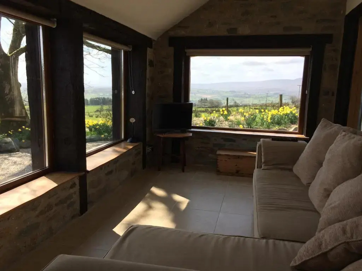 Pollan Rua Cottage & Barn