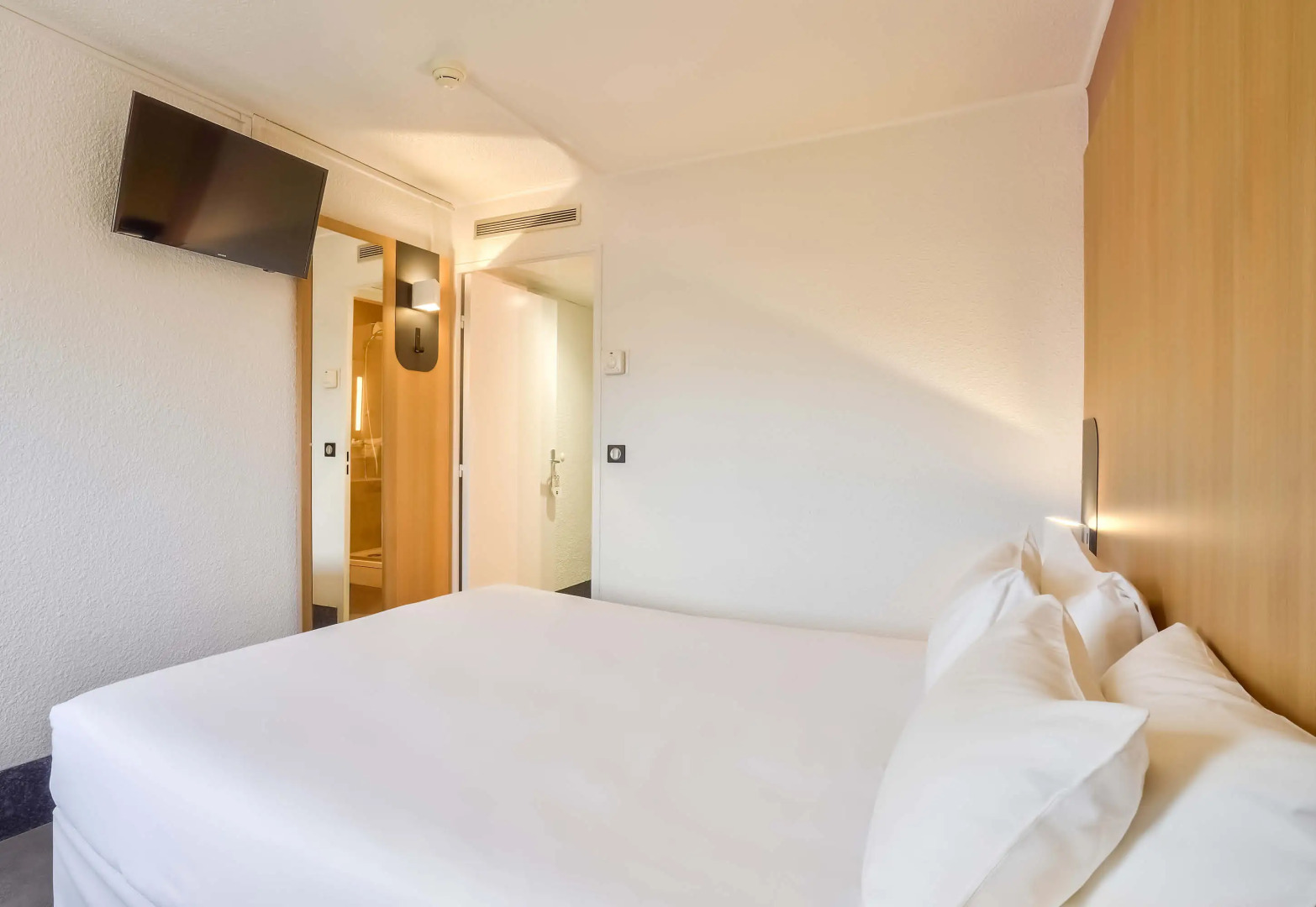 B&B HOTEL Paris 17 Batignolles