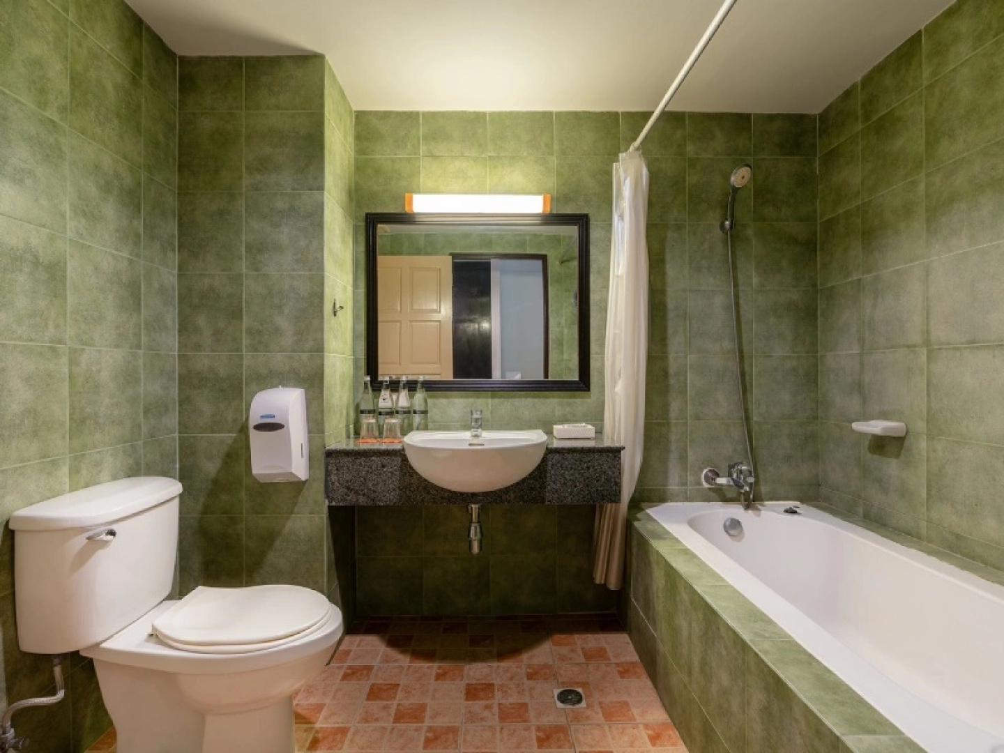 Kata Sea Breeze Resort