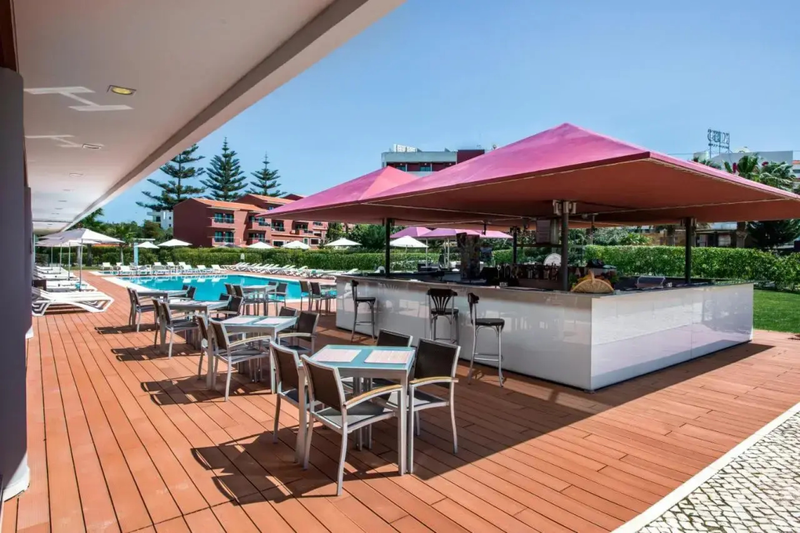 Hotel Apartamento Areias Village