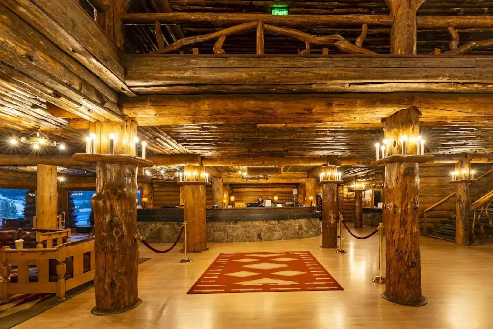Отель Old Faithful Inn — Inside the Park