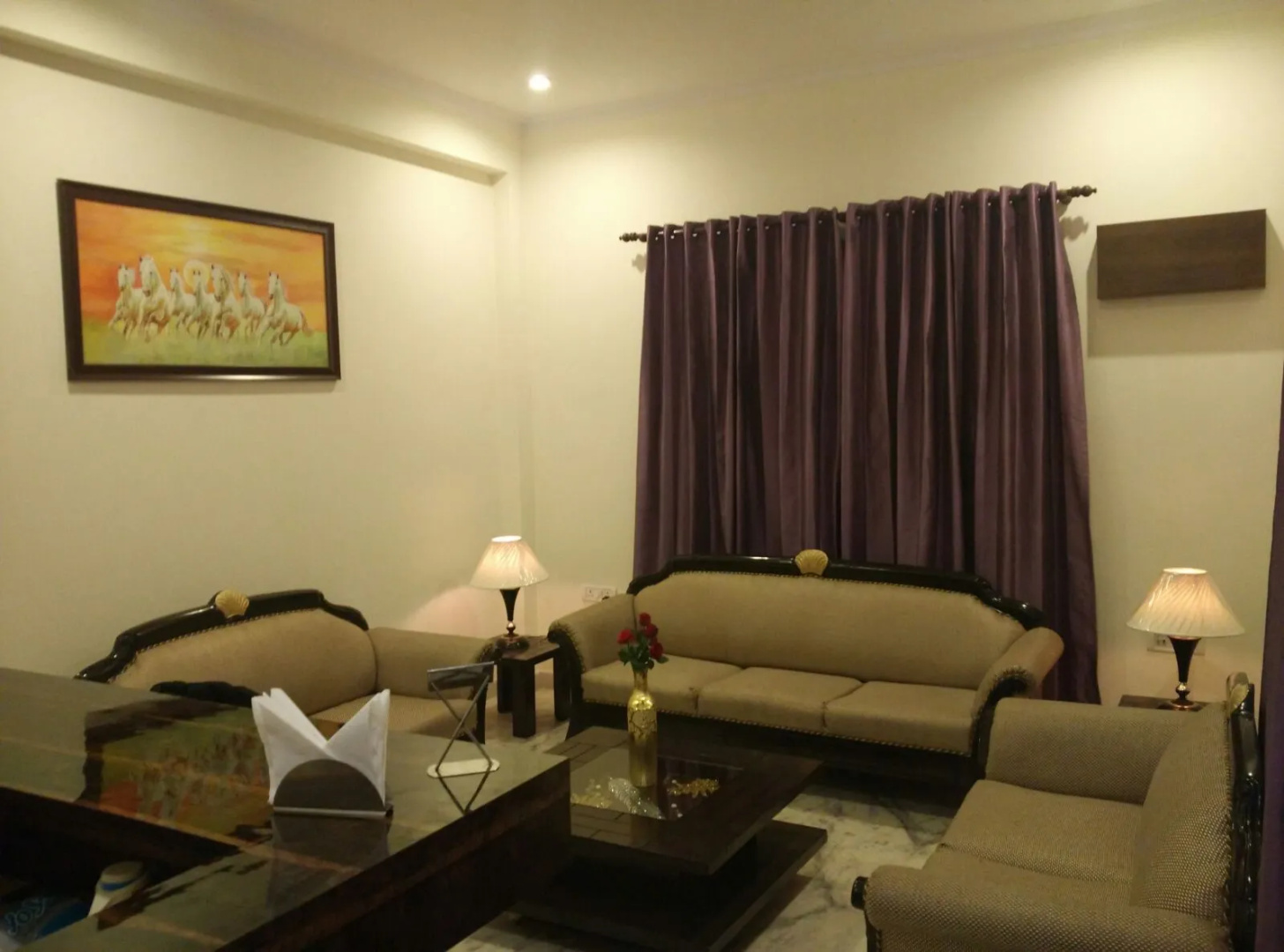 Itsy Hotels Swastika Inn Sector 26