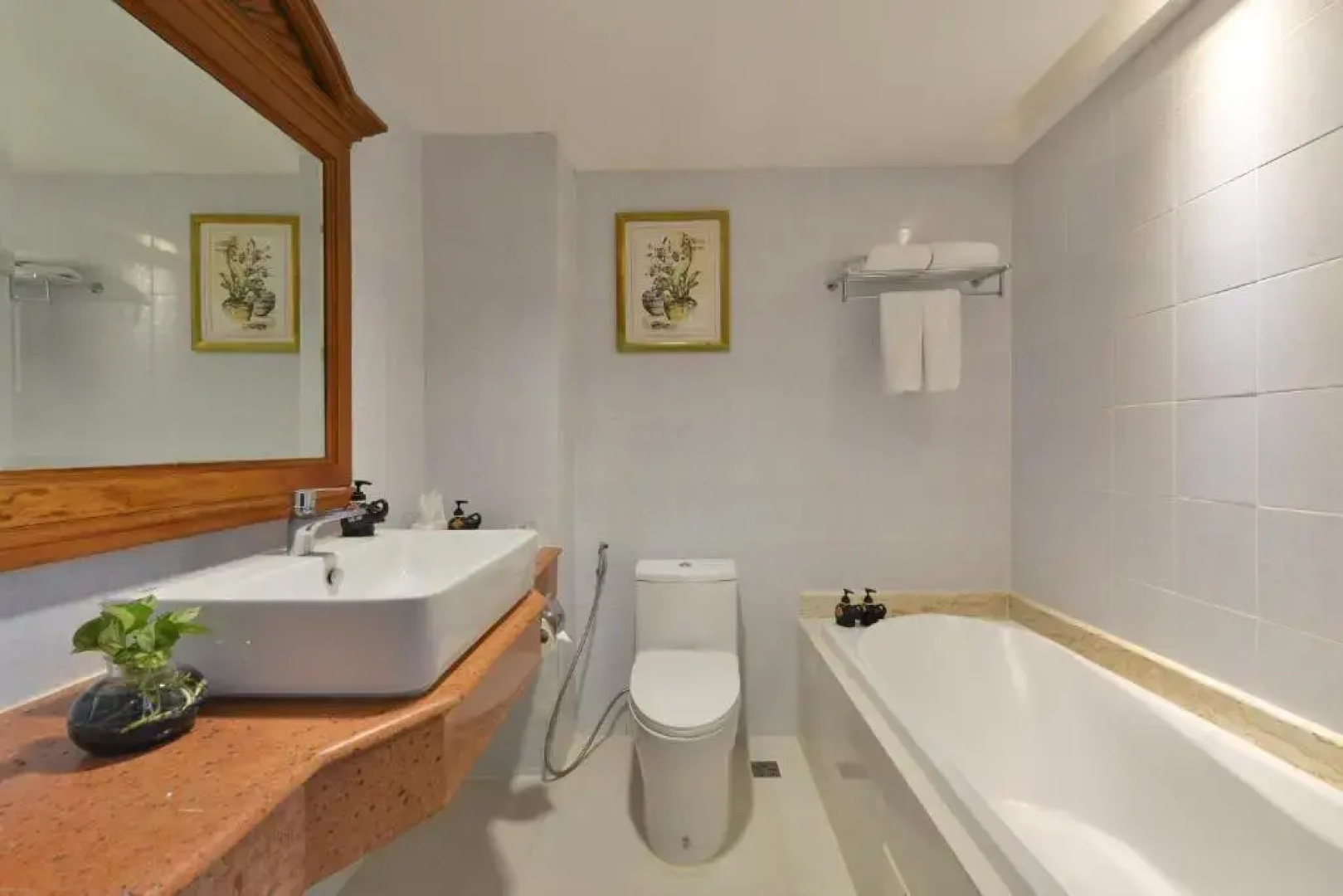 Royal View Resort