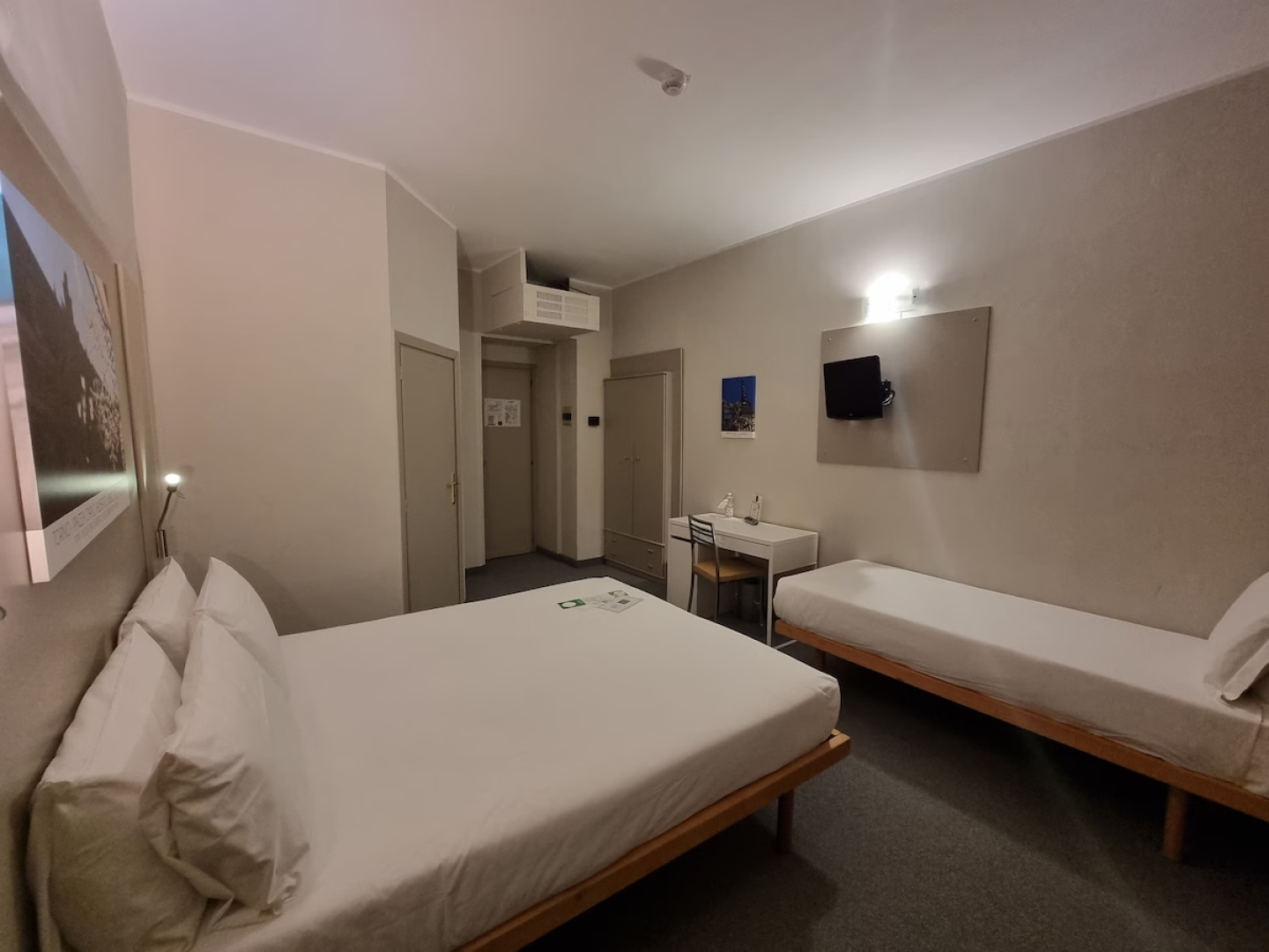 Green Class Hotel Astoria