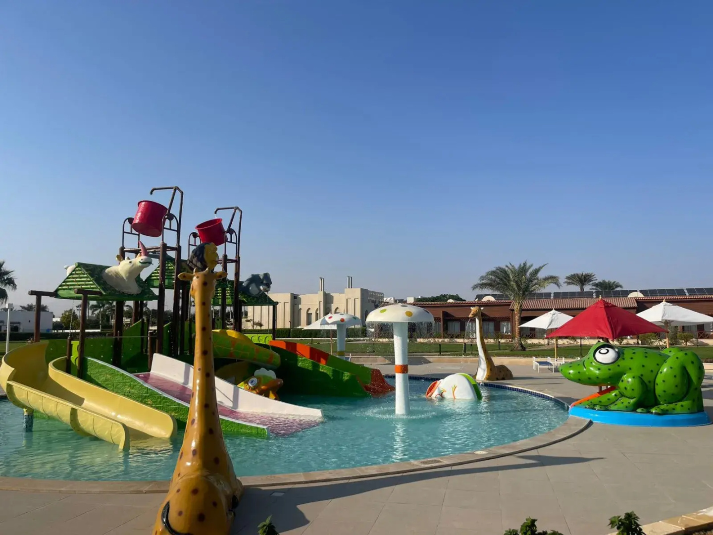 Invidia Coral Beach Tiran
