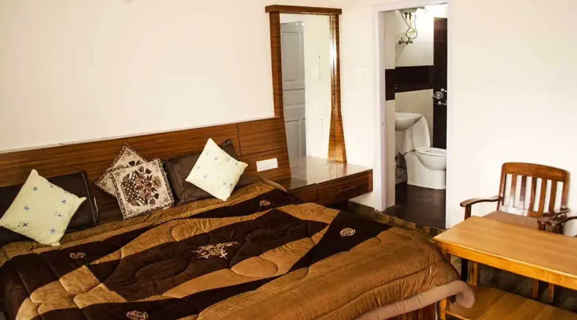 Hotel Monal