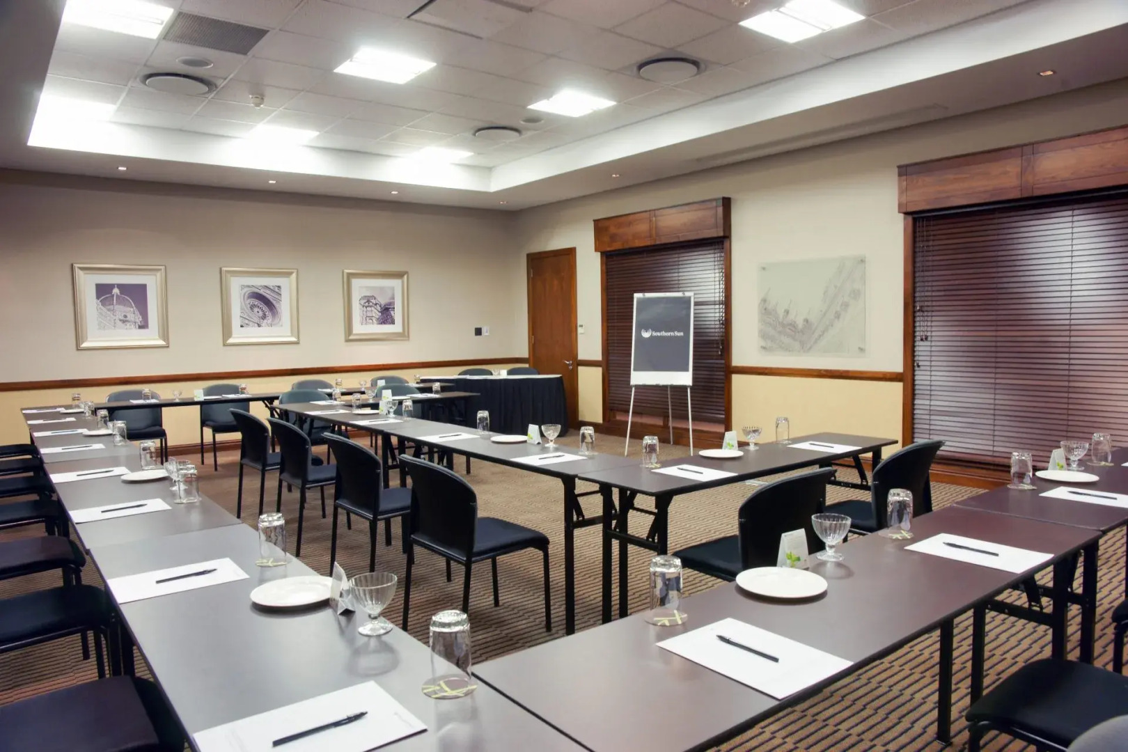 Pivot Hotel Montecasino