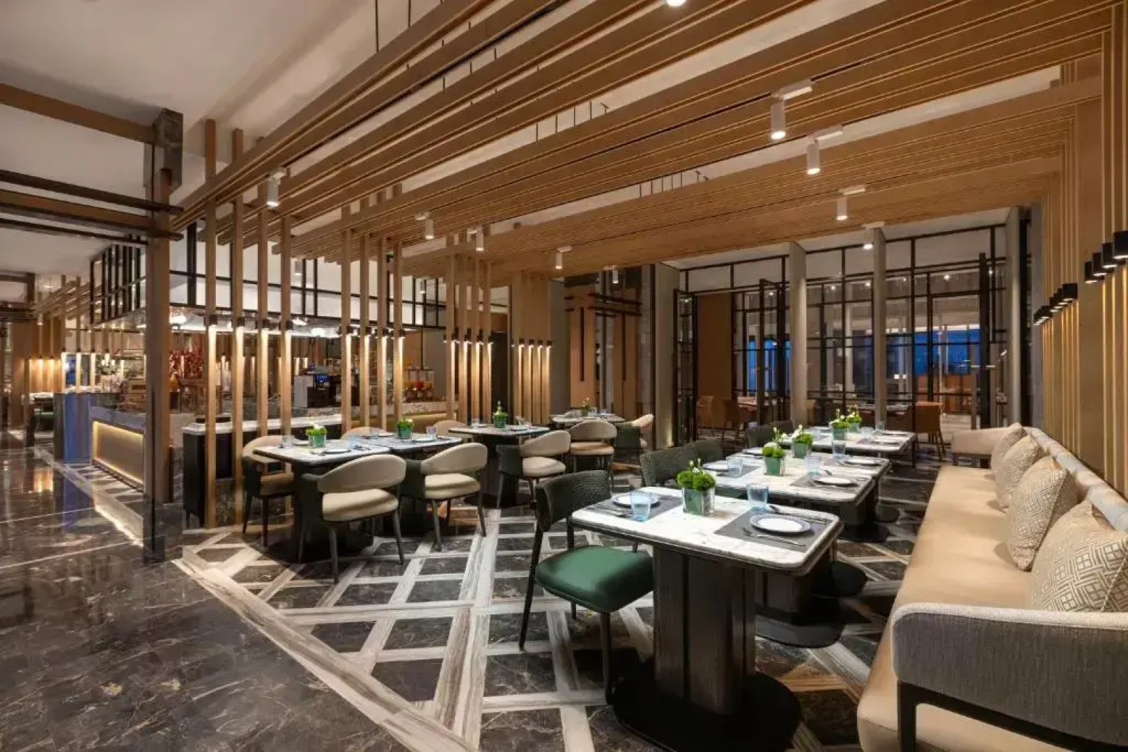 Отель Crowne Plaza Quzhou by IHG