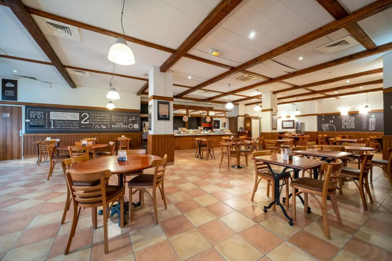 B&B HOTEL Amiens Centre Cathédrale