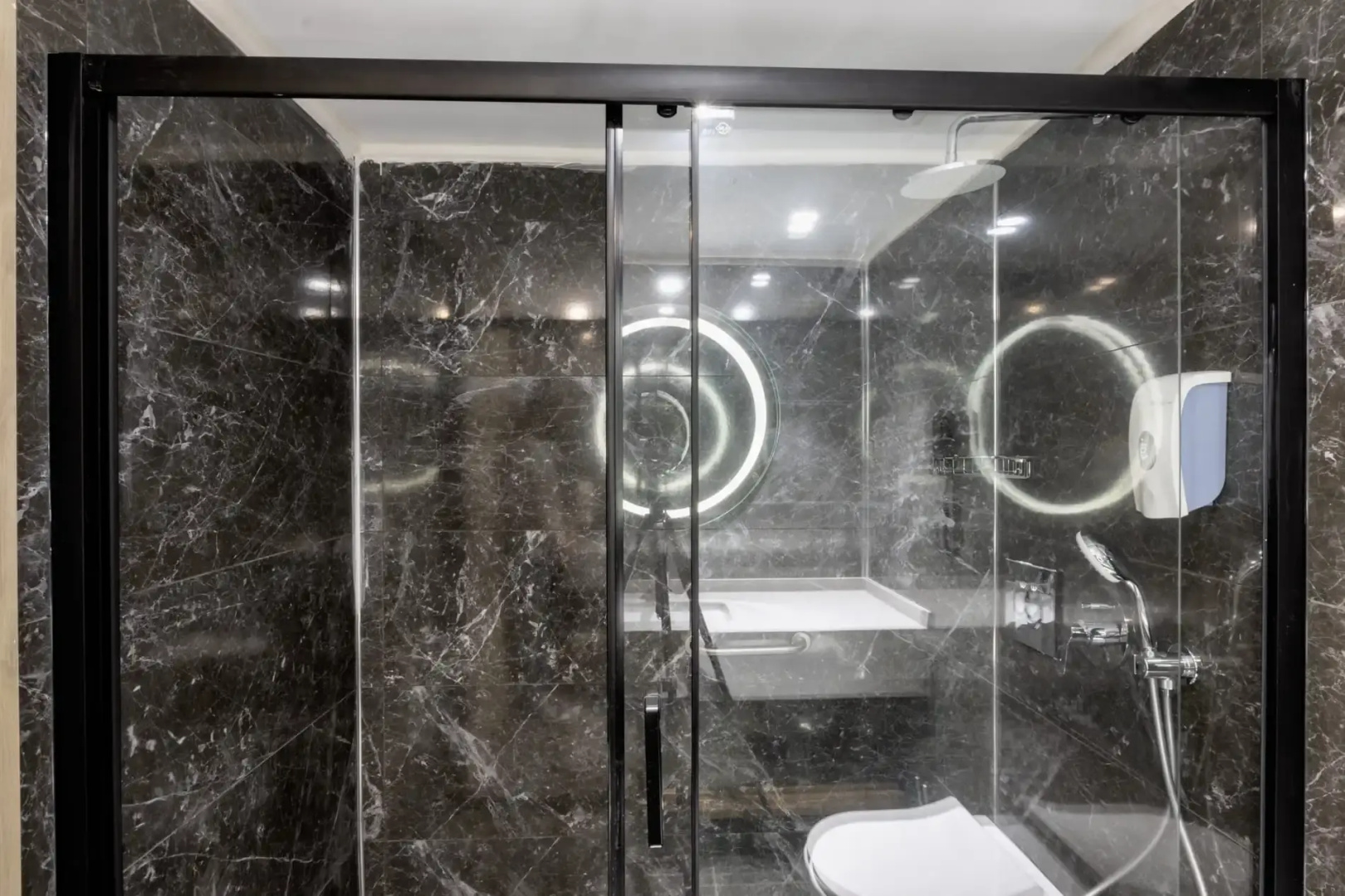 Elysee Hotel
