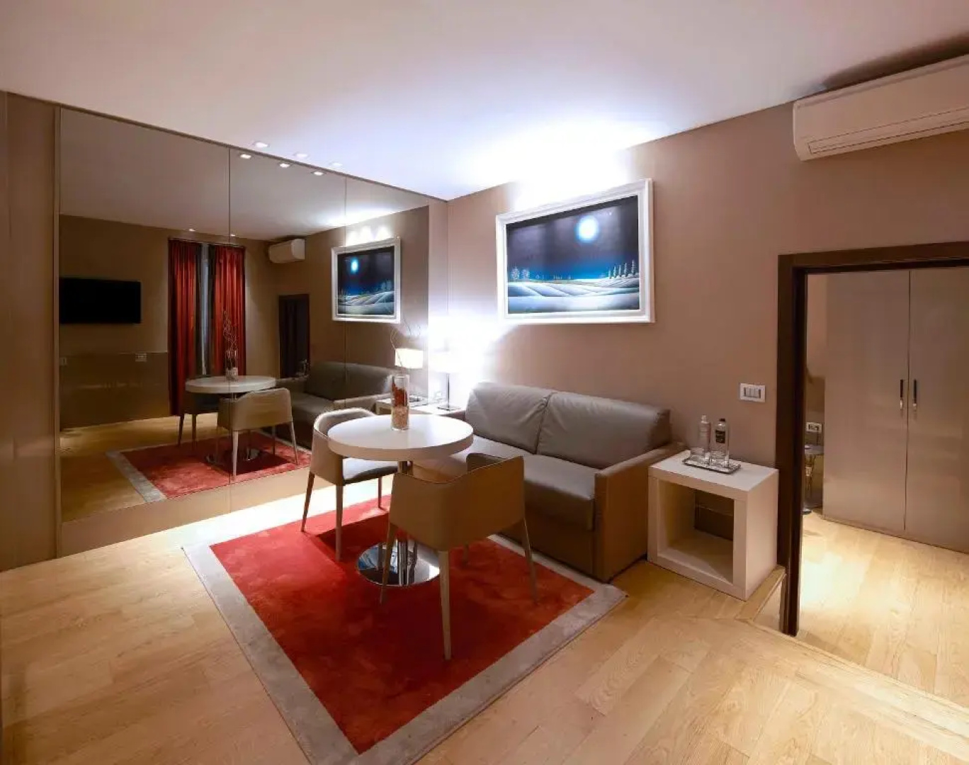 Отель Harry's Bar Trevi Hotel & Restaurant