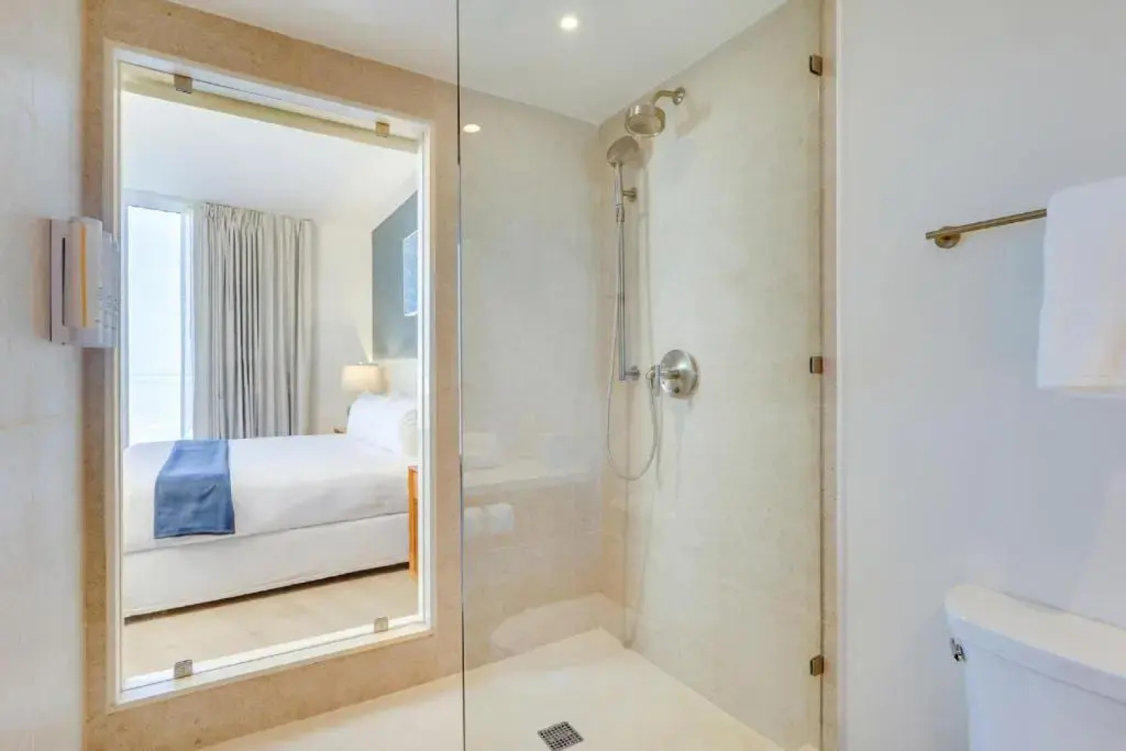 Fort George Hotel & Spa