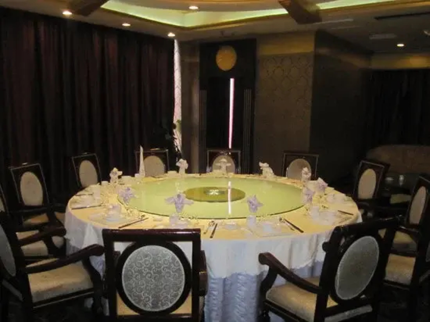 Hailuocun Hotel