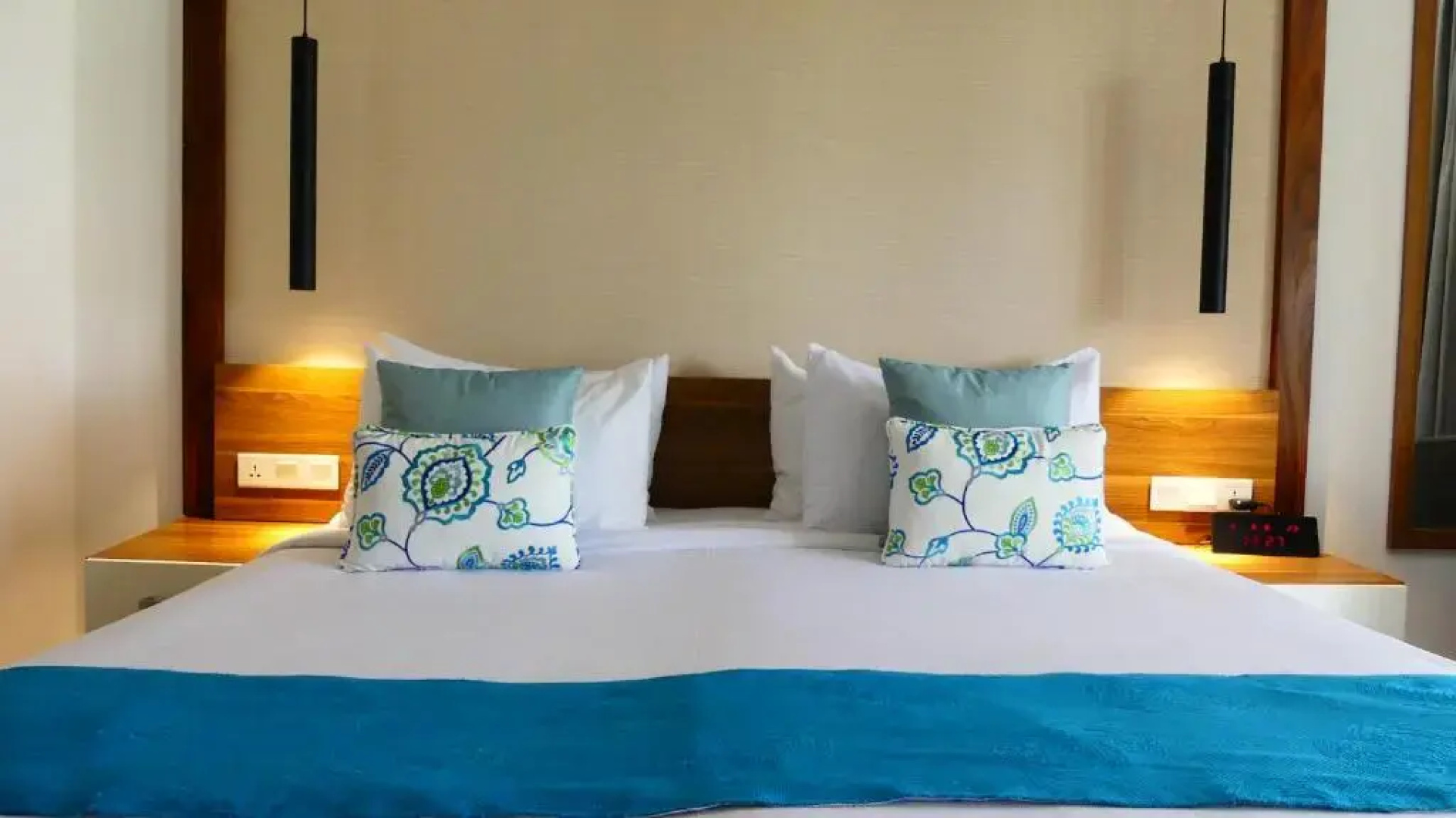 Anelia Resort & Spa 