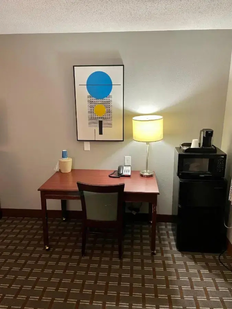 American Inn Cedar Rapids South