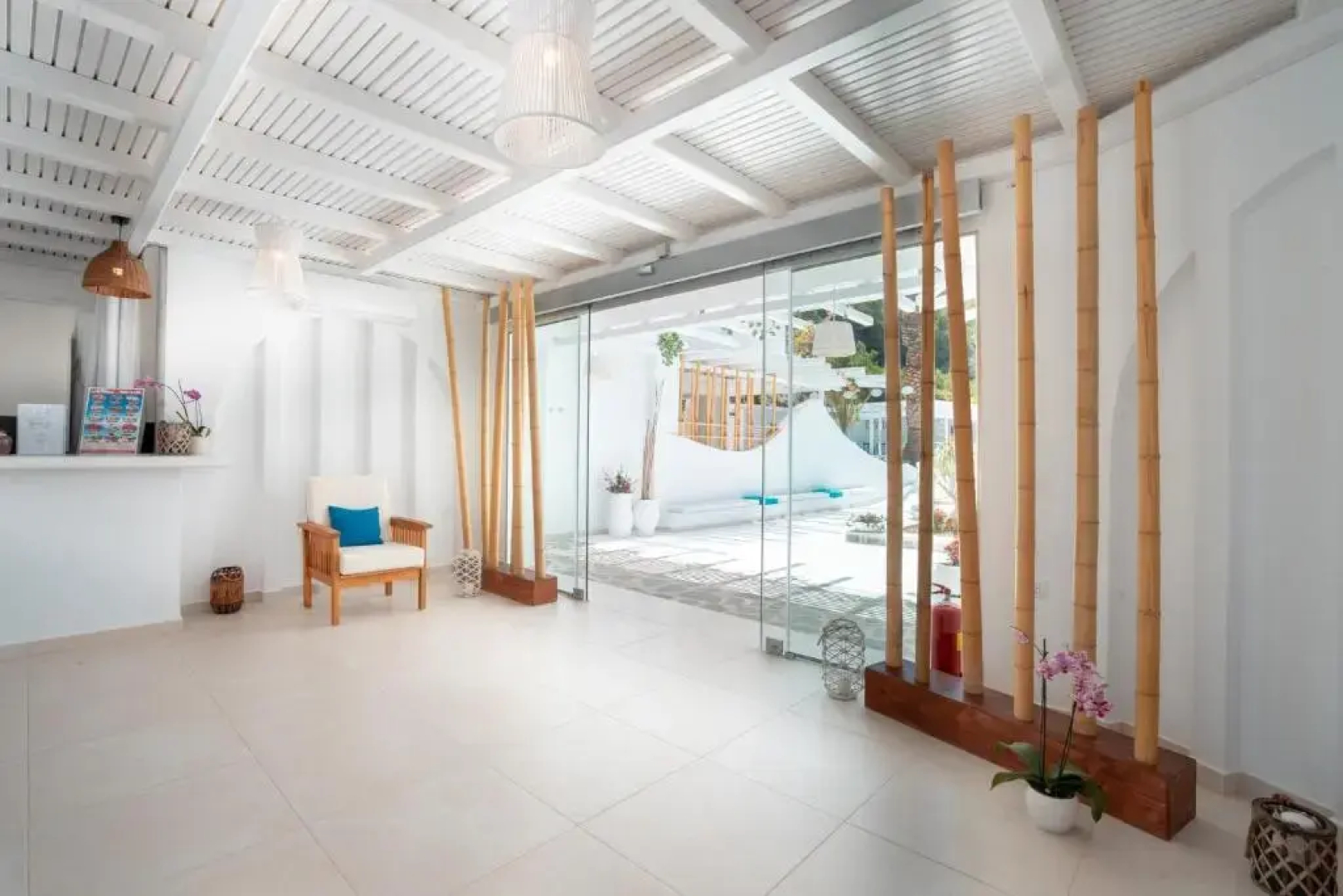 Aloe Hotel