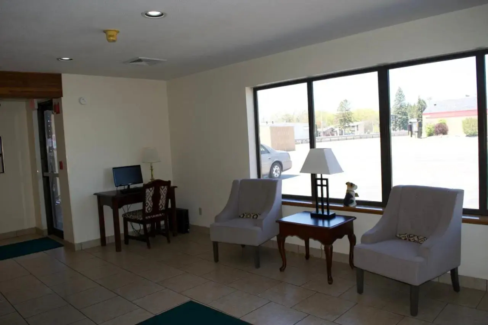 AmeriVu Inn & Suites