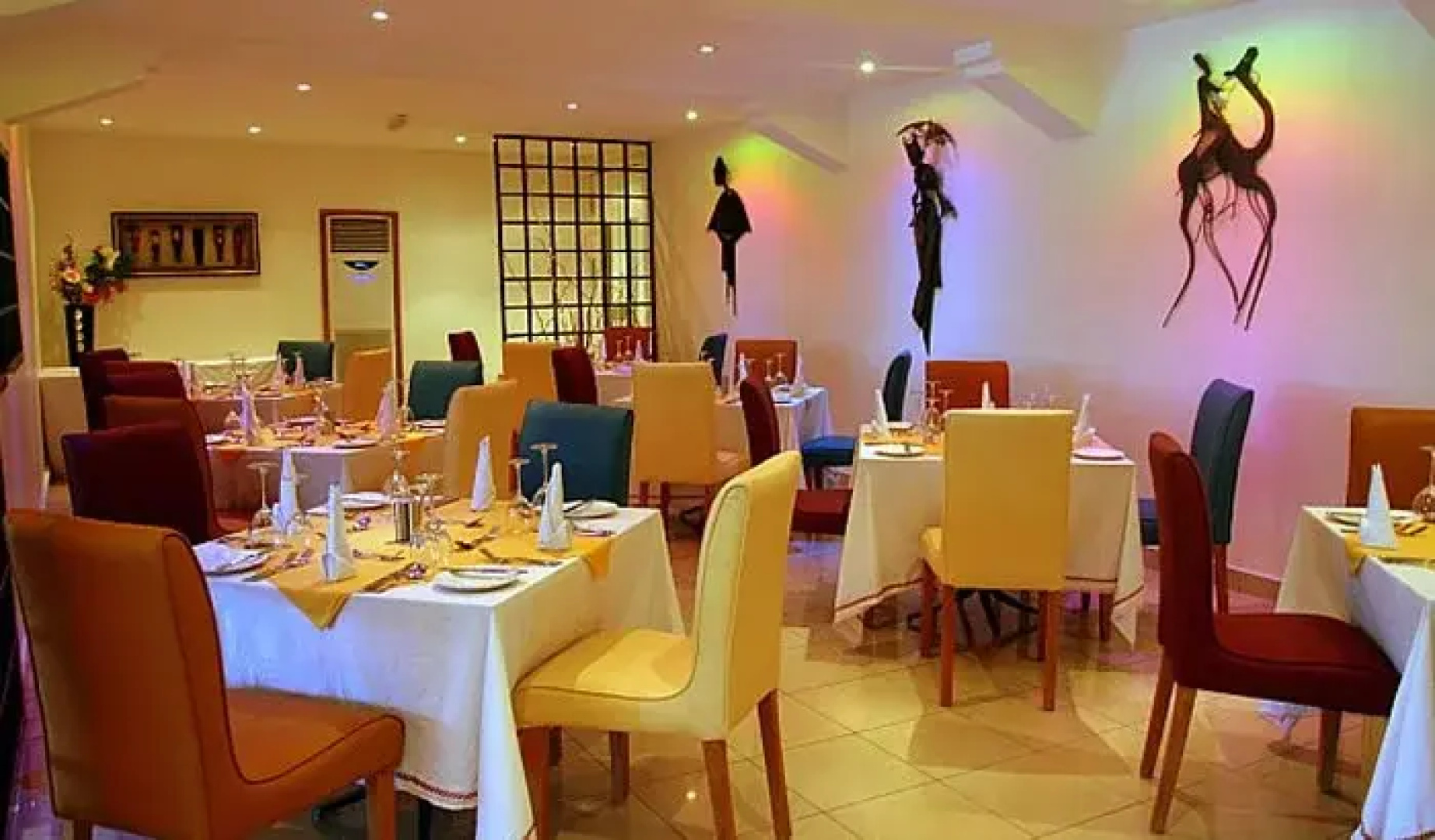 La Cour Hotels and Apartments Glover
