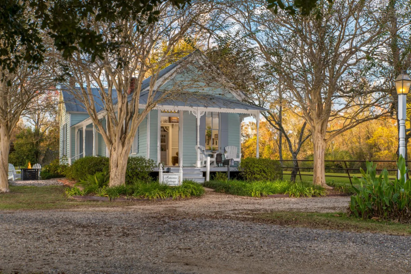 Maison D'Memoire Bed & Breakfast Cottages