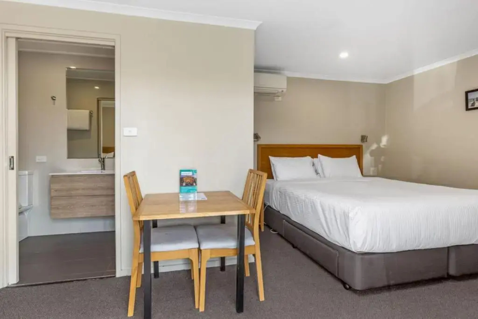 Apollo Bay Motel & Apartments