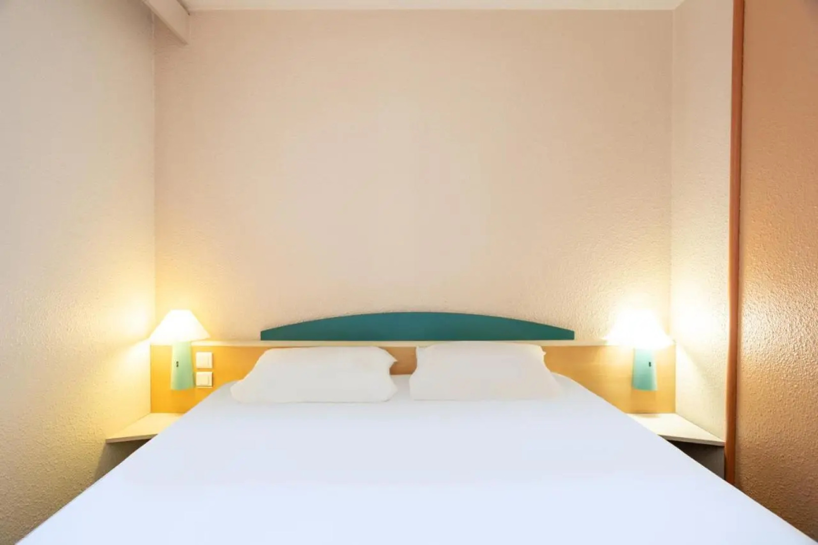 B&B HOTEL Arras Centre Les Places