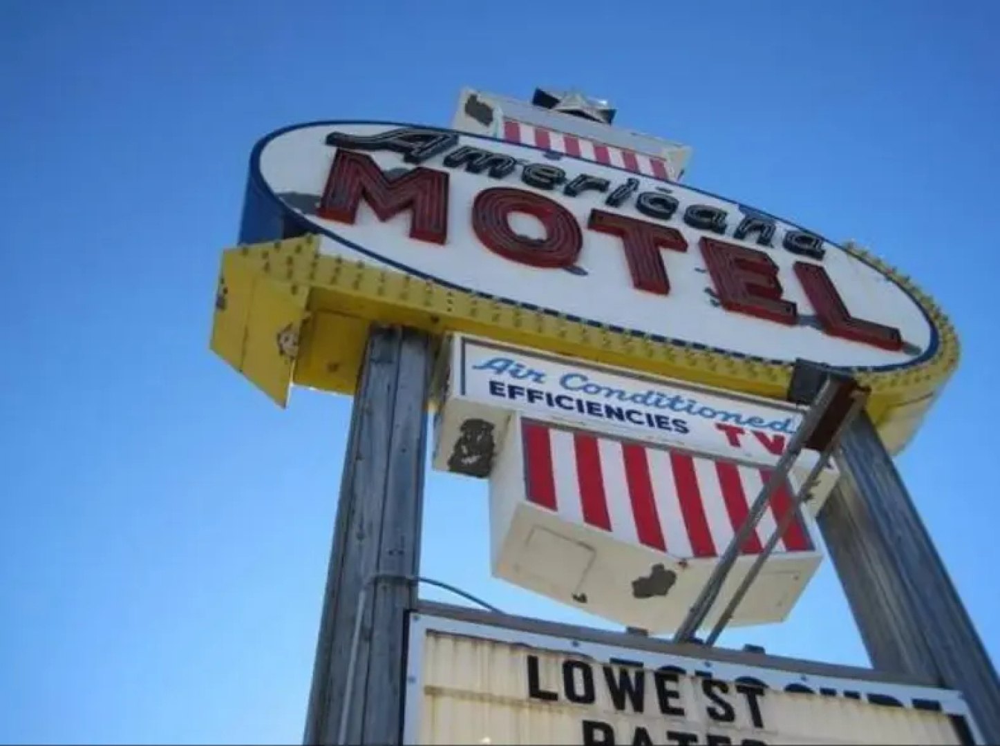 Americana Motel