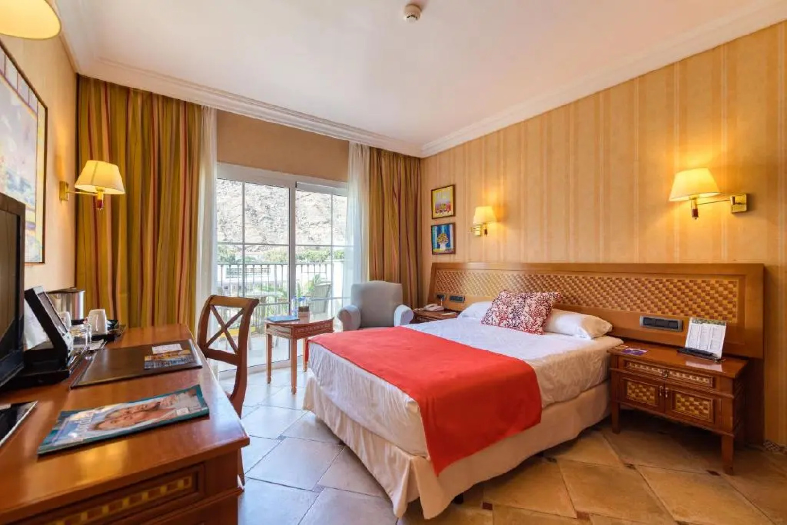 Отель Cordial Mogán Playa