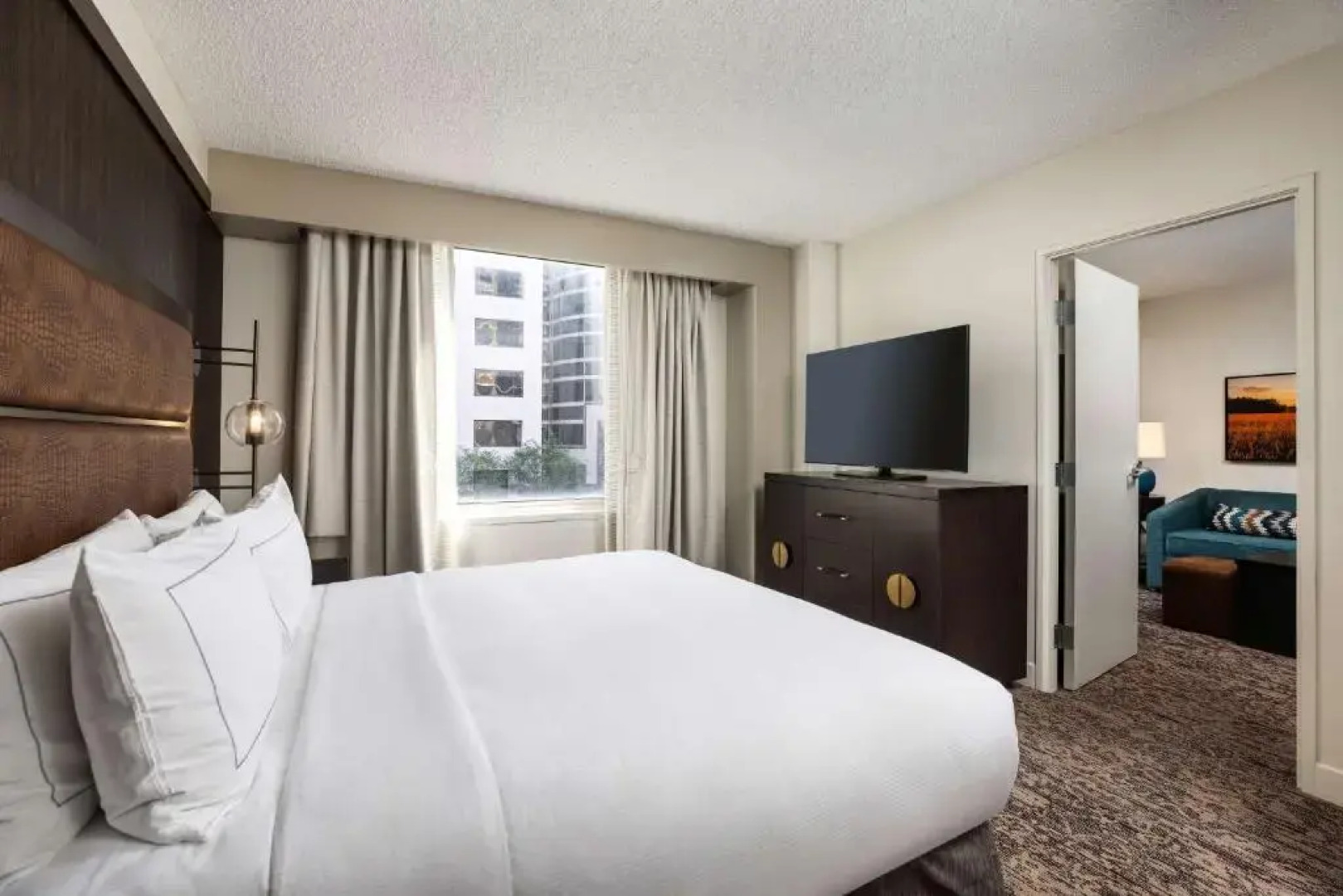 DoubleTree Suites by Hilton Austin Downtown Capitol