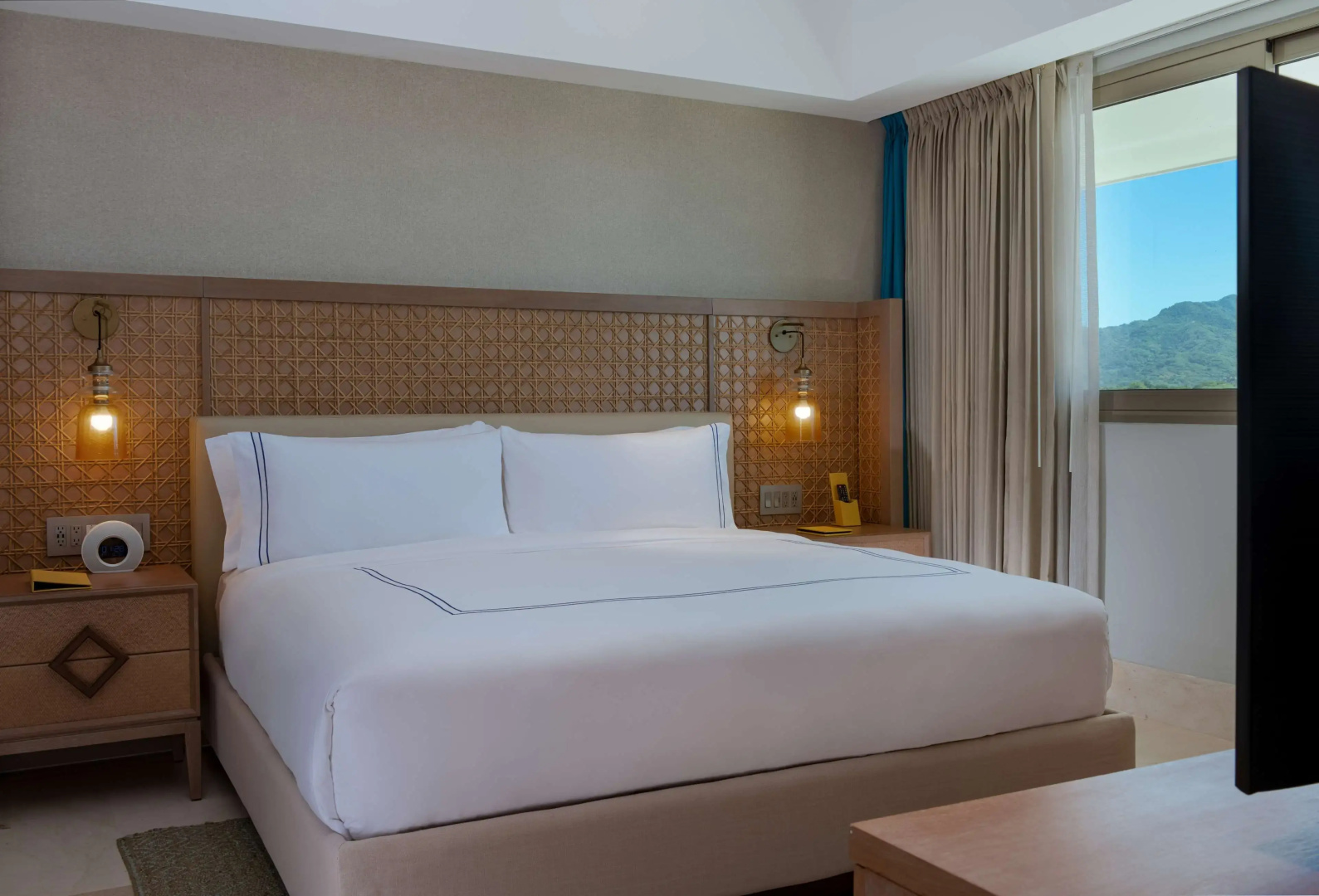 Отель Conrad Punta de Mita 