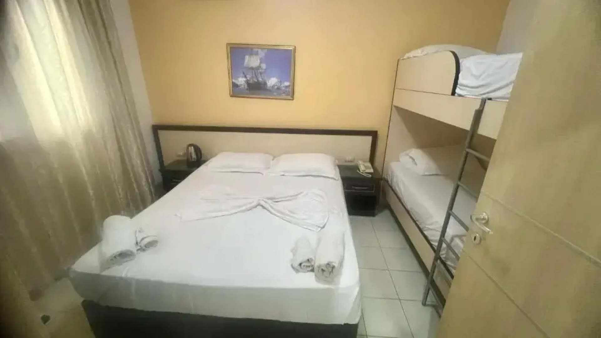 Sunrise Hotel Çameria