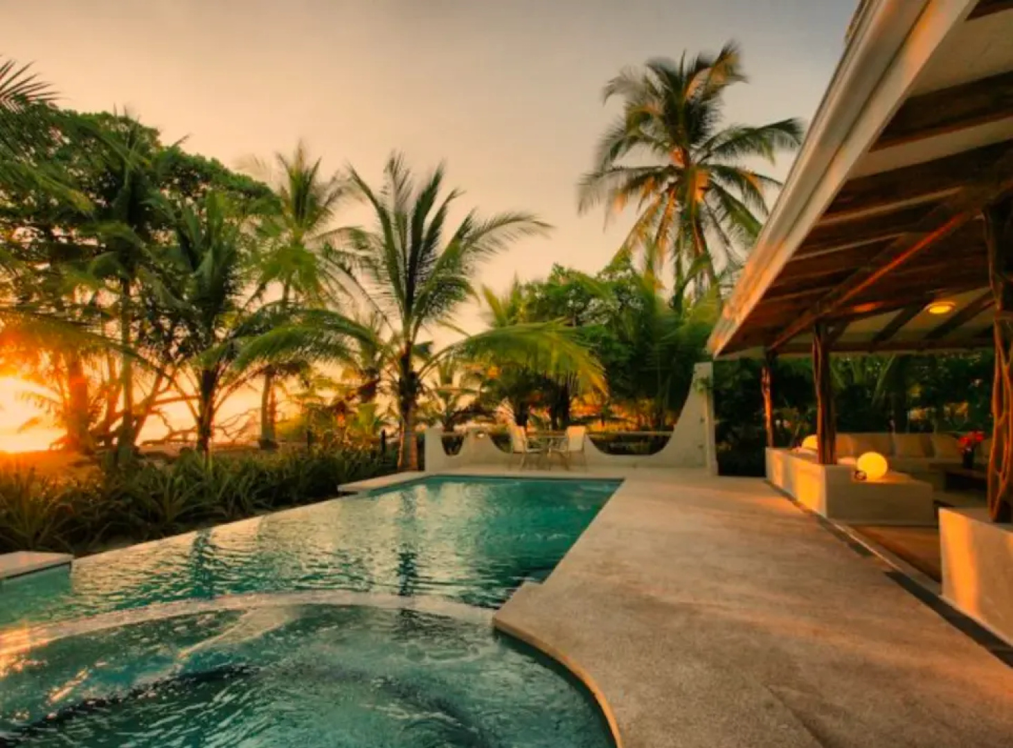Hotel Tropico Latino