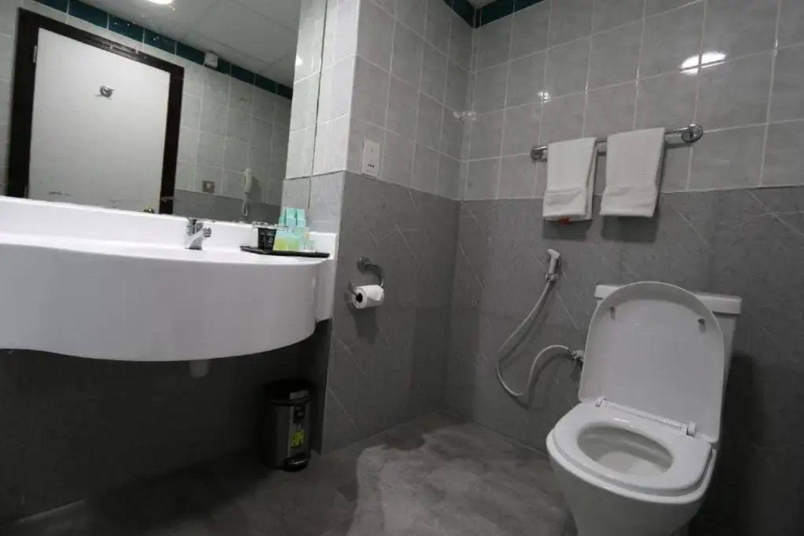 Отель Knight Armour Hotel