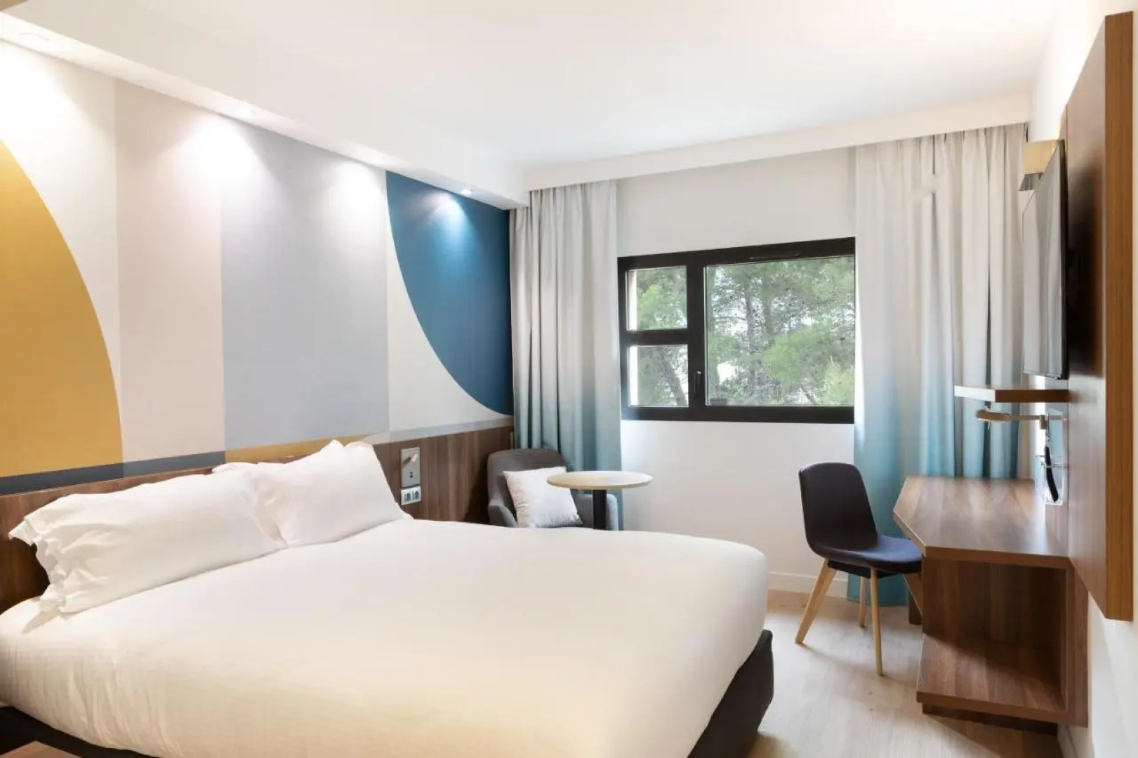 Holiday Inn Marseille Airport by IHG