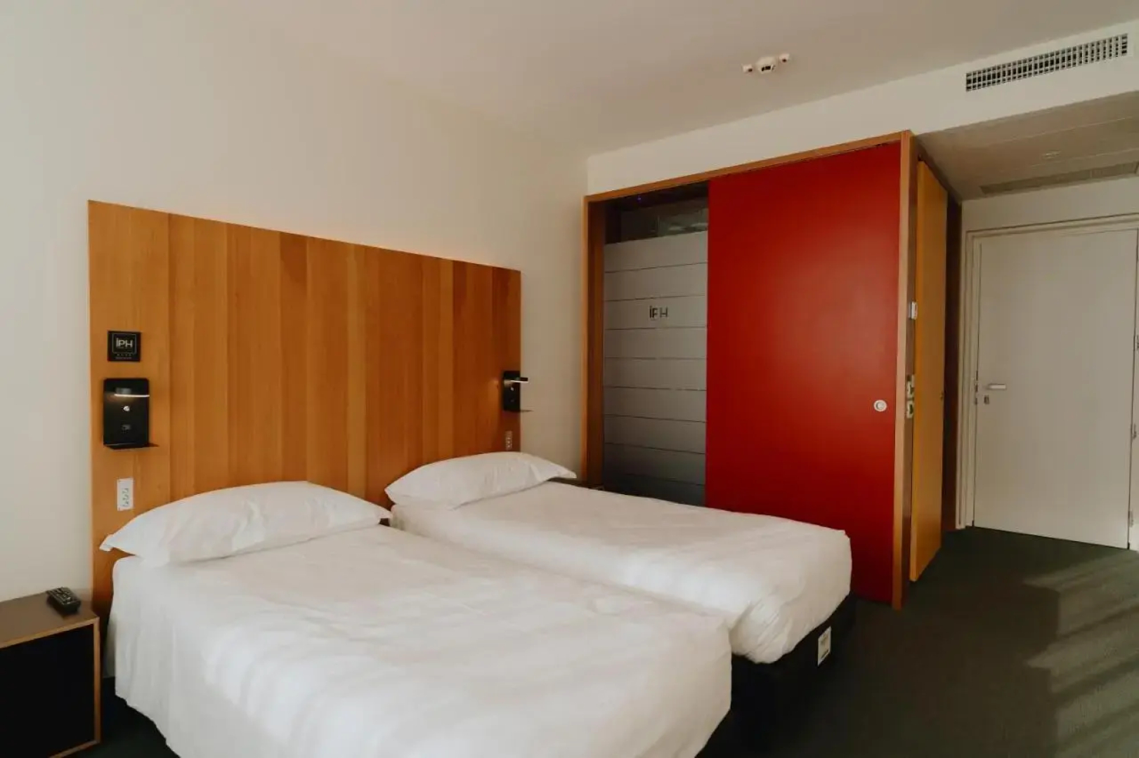 New Ipoint Hotel