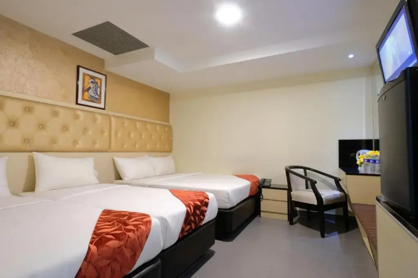 Sandpiper Hotel