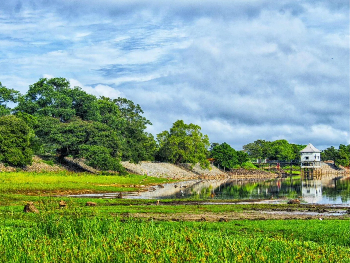 The Lakeside Hotel at Nuwarawewa