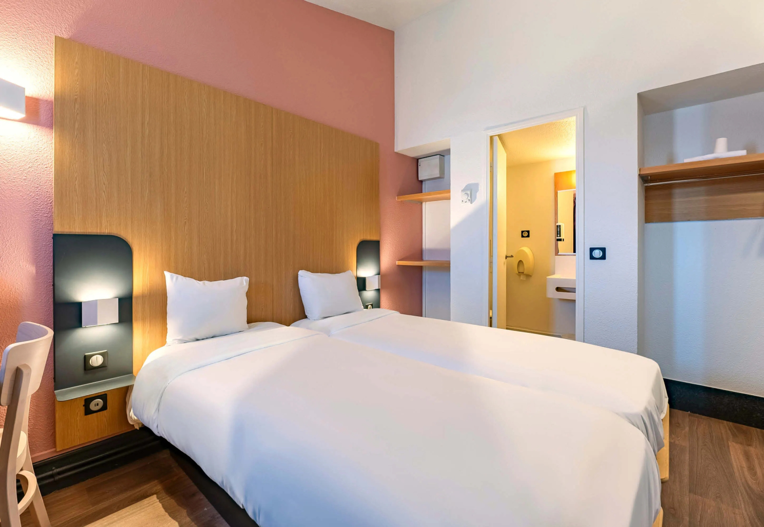 B&B HOTEL Saint-Etienne La Terrasse