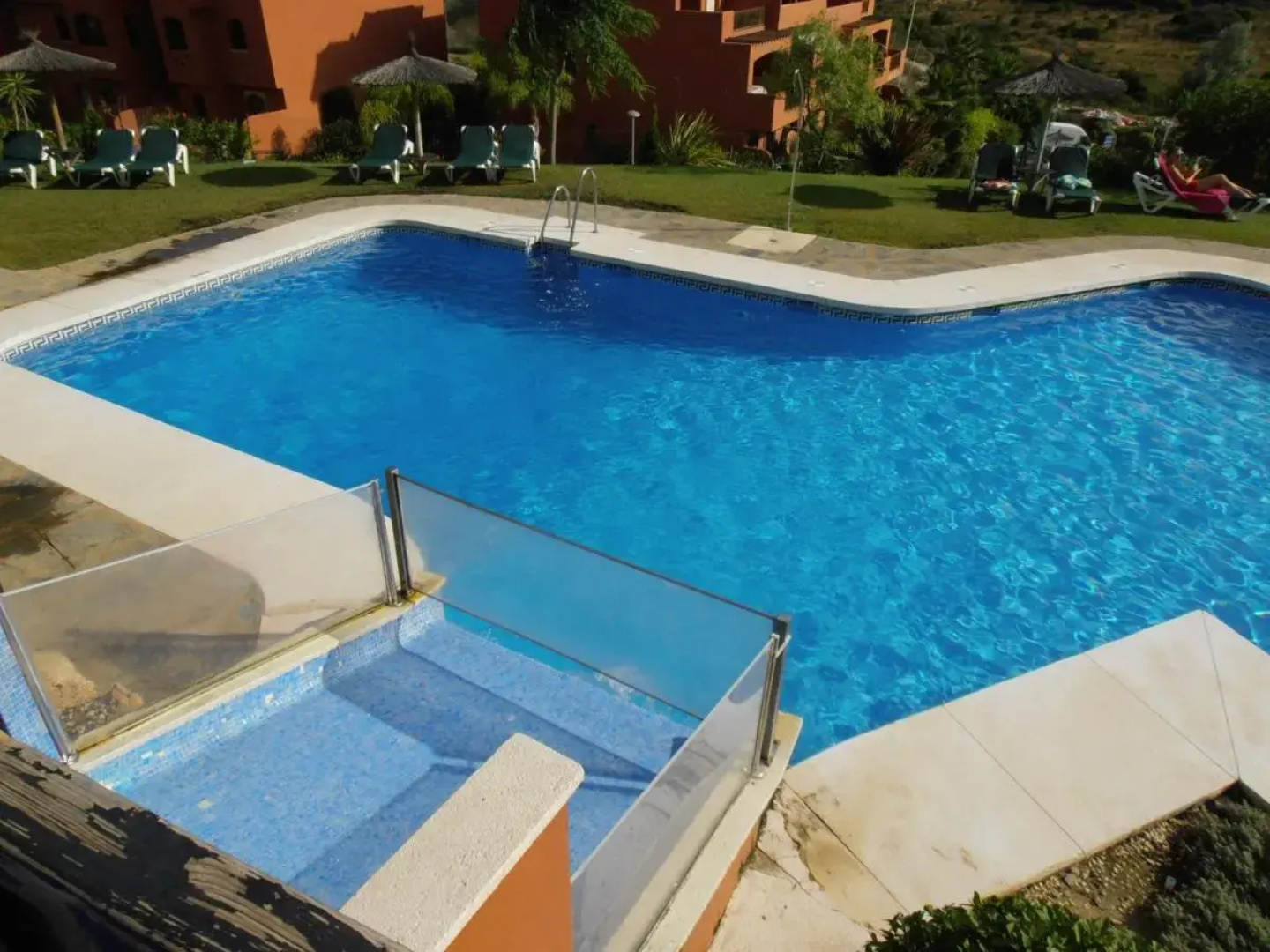 Отель Estepona