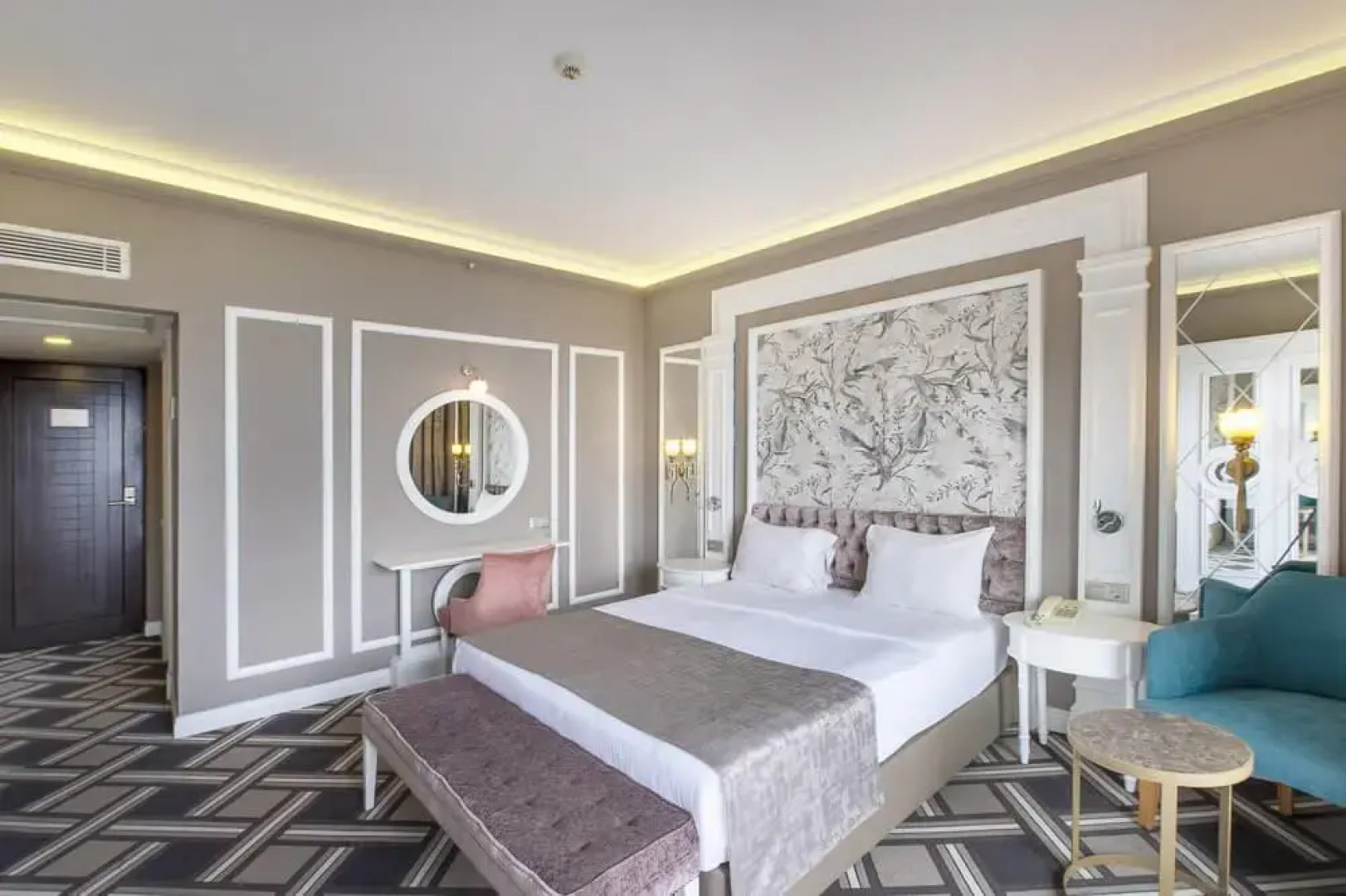 Utopia Resort & Residence