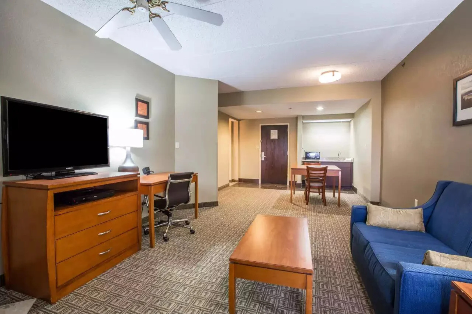 Vista Suites Hotel Near Island Drive Pigeon Forge
