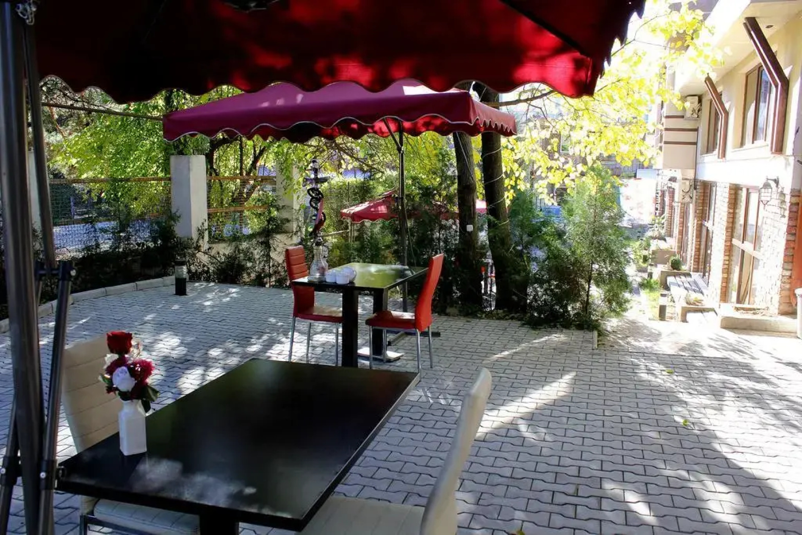 Отель Roses Garden