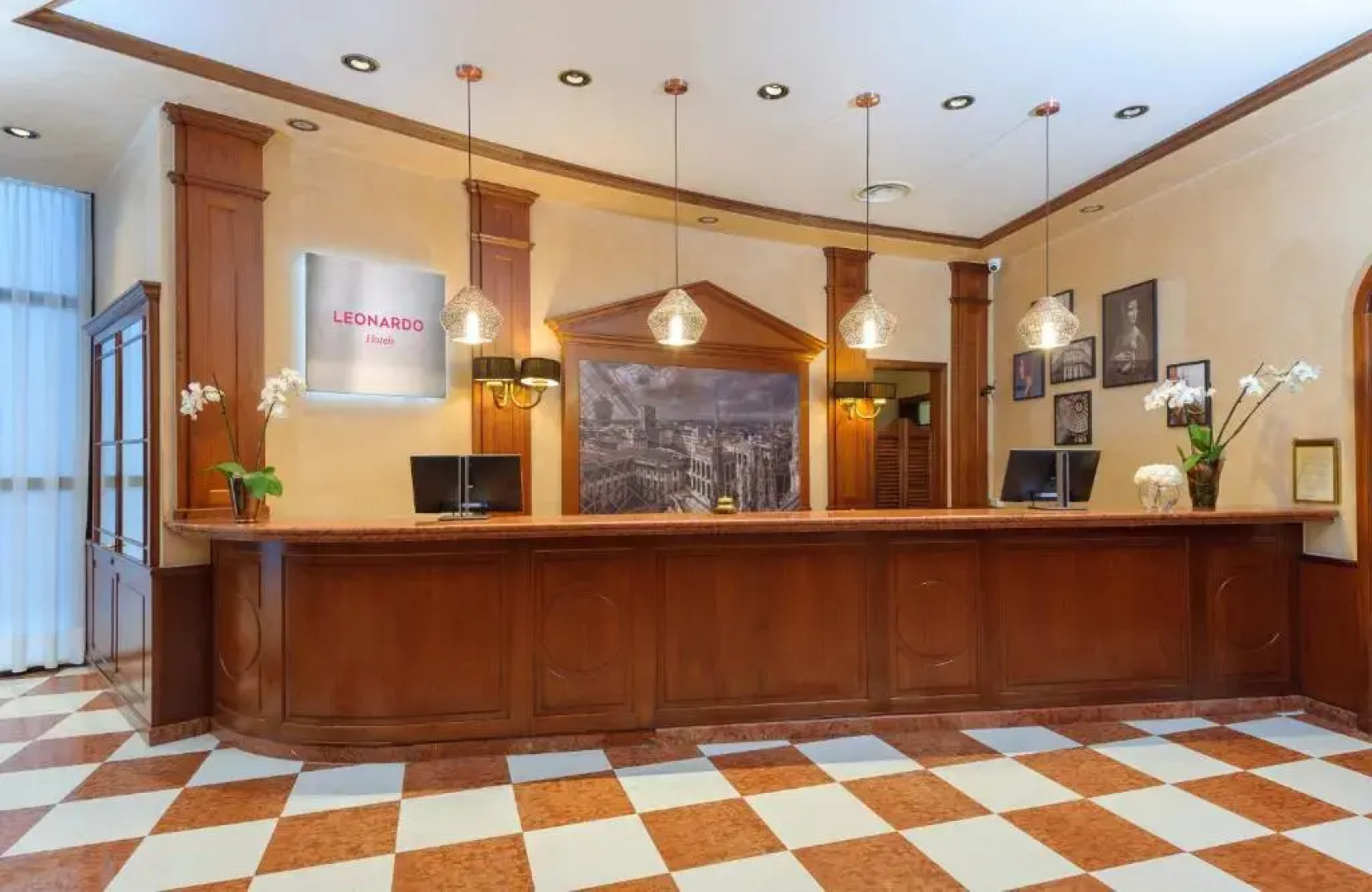 Отель Leonardo Hotel Milan City Center