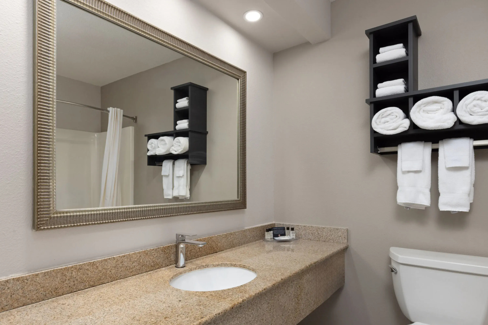 Links Bos Landen Hotel & Spa of Pella, Trademark by Wyndham
