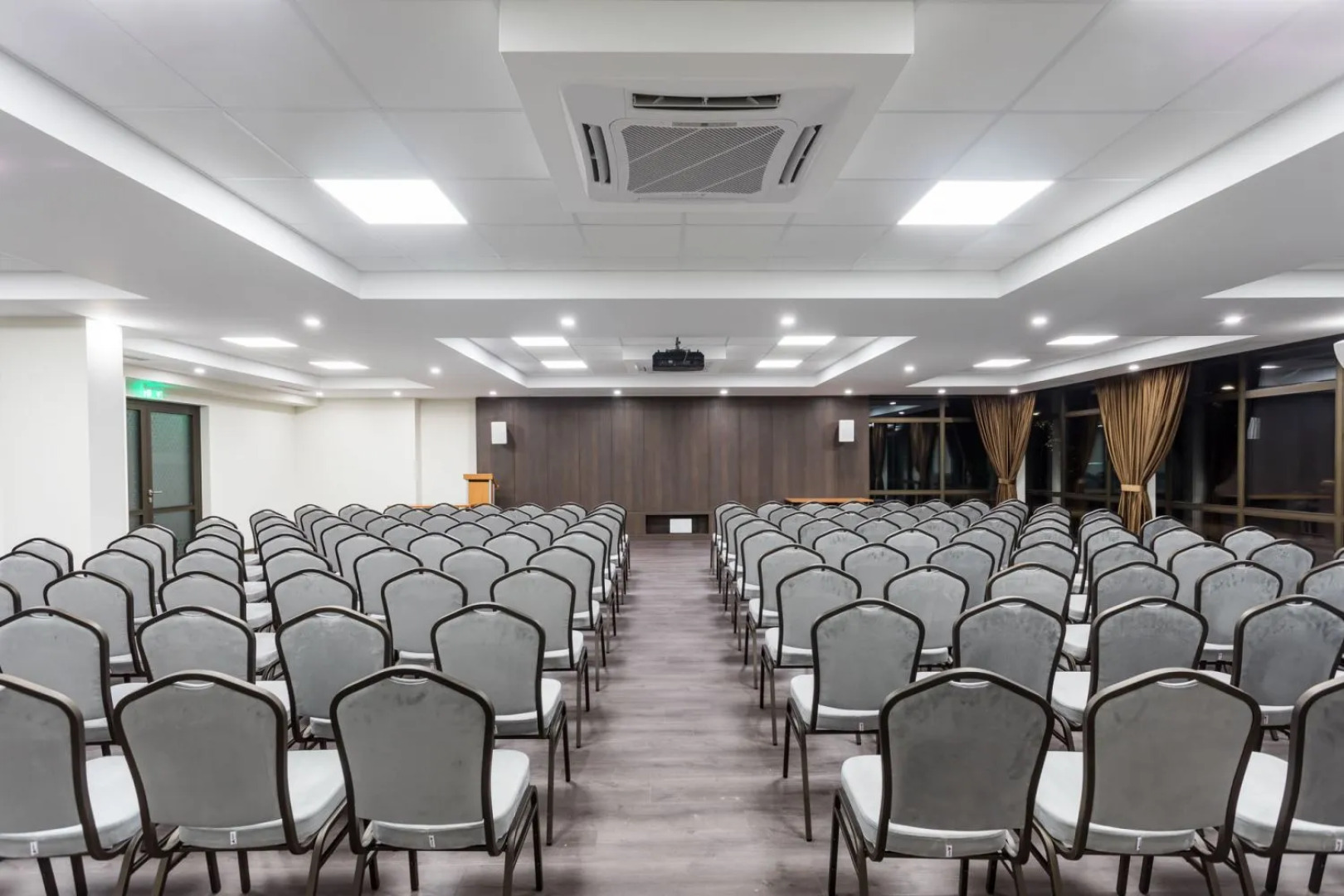 Отель Gradiali Wellness and SPA