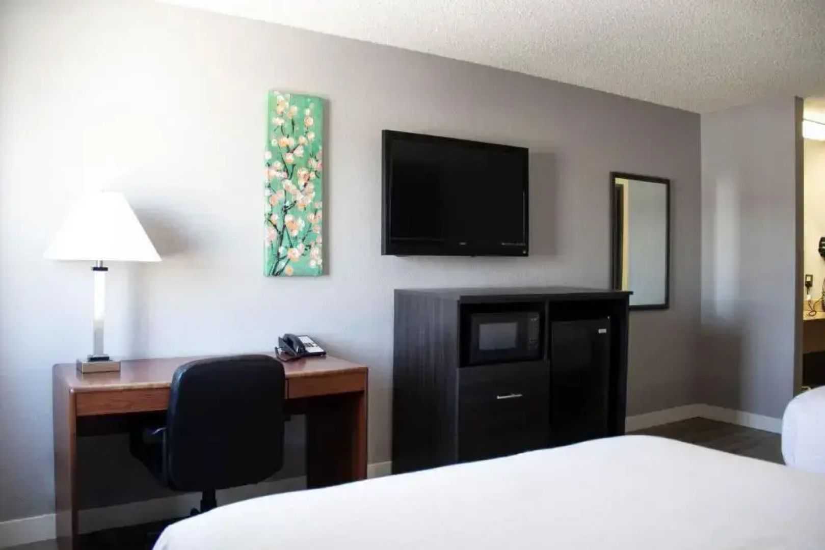 New Victorian Inn & Suites in Sioux City, IA