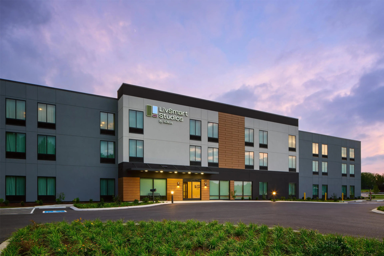 LivSmart Studios by Hilton Tullahoma