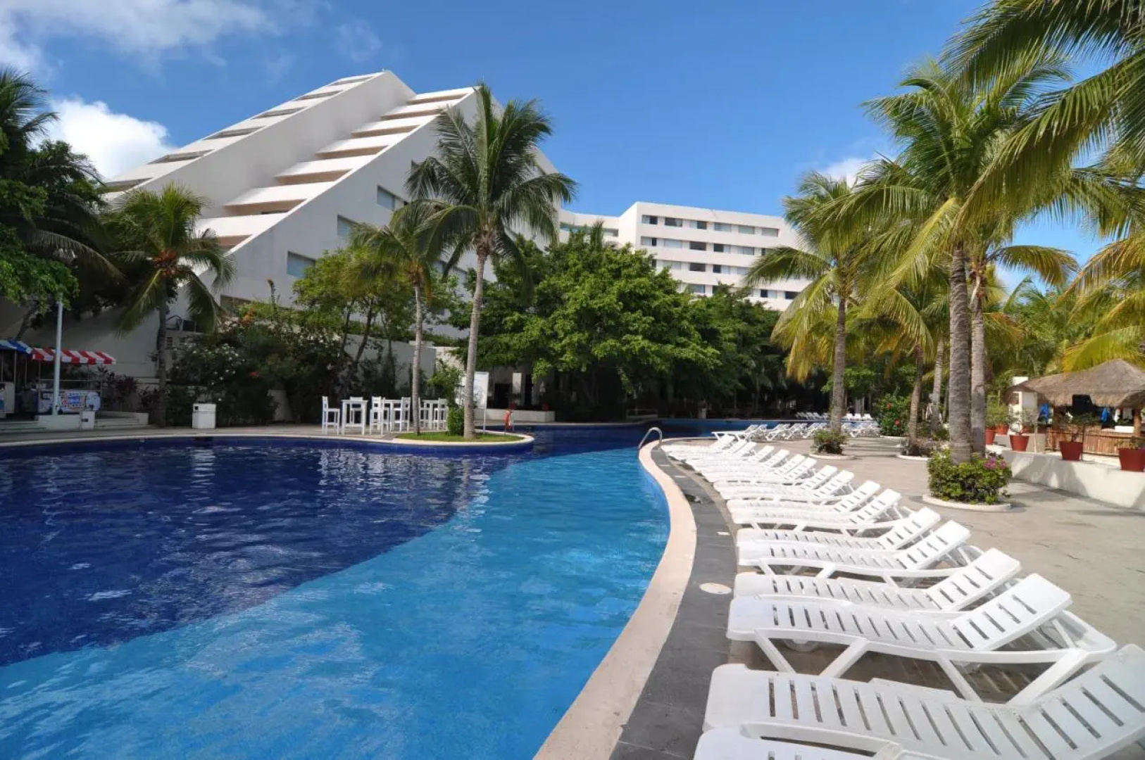 Oasis Palm Hotel