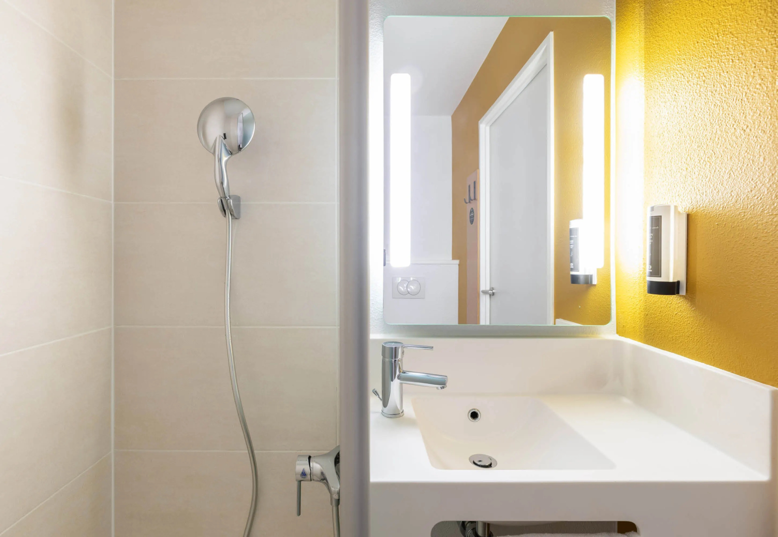 B&B HOTEL Lyon Ouest Tassin