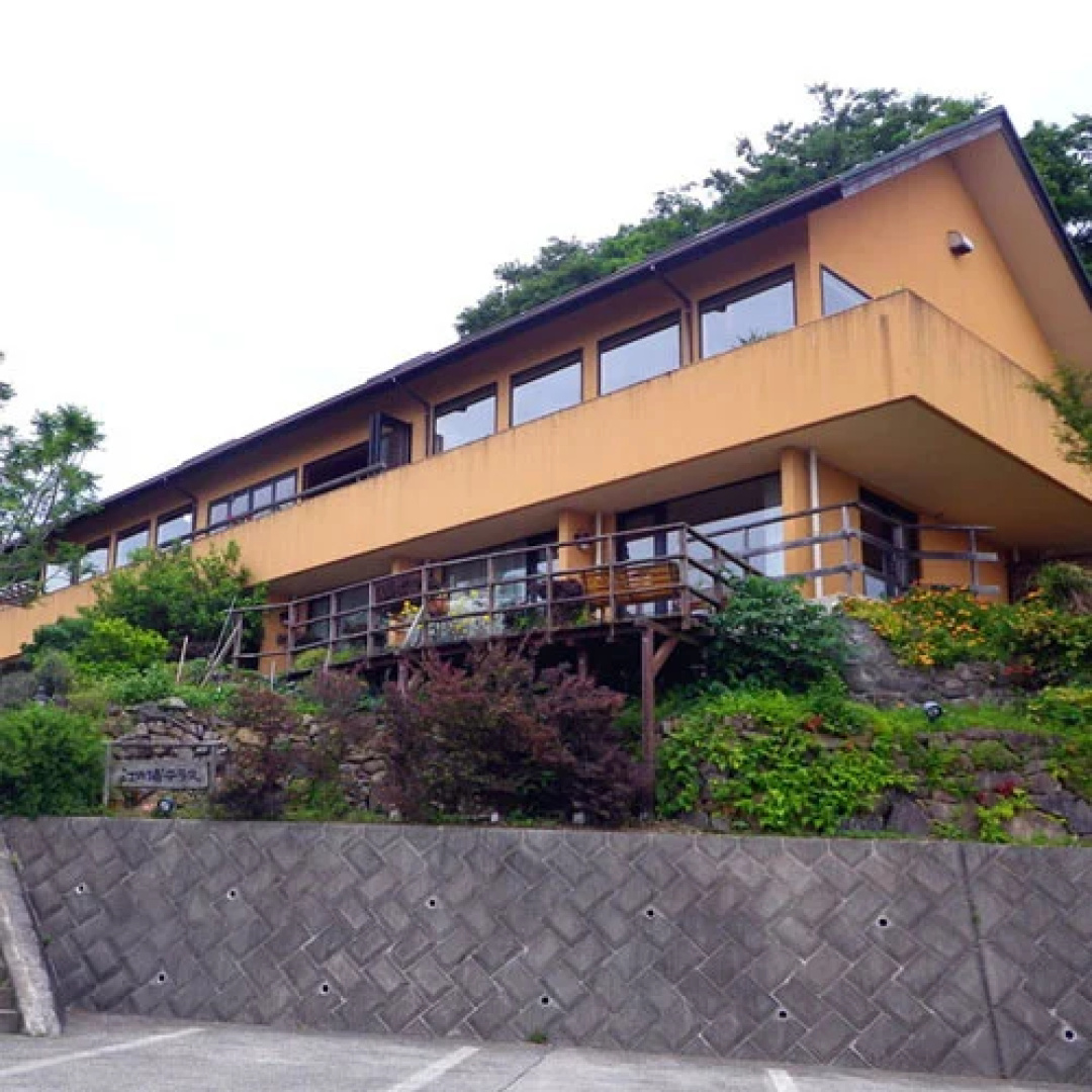 Enoura Terrace