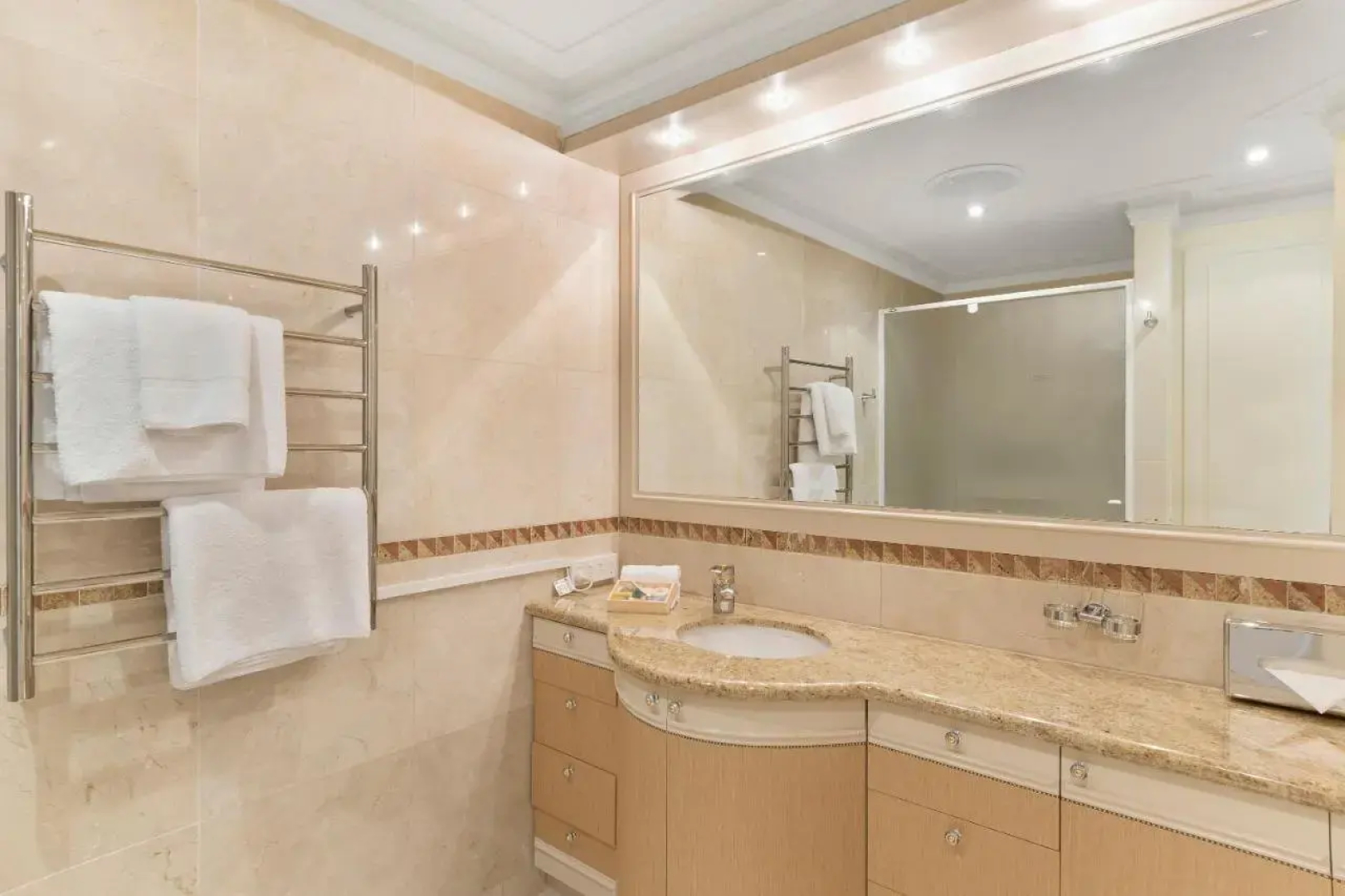 The Peninsula Riverside Serviced Apartments